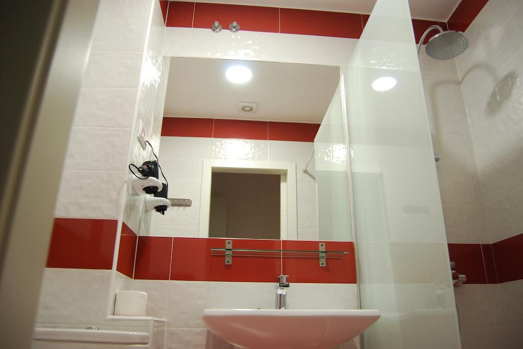 Hostal PETITE MAMAN Madrid Chambre photo